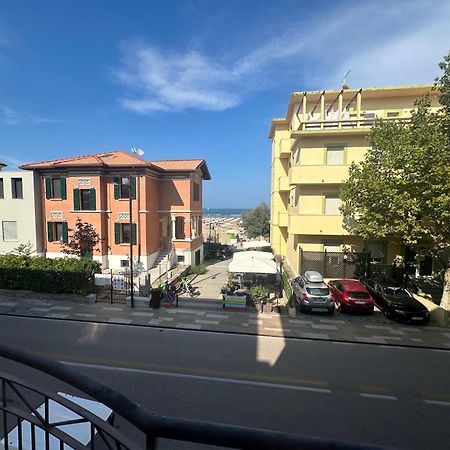 Beach House Holiday Apartments Rimini Extérieur photo