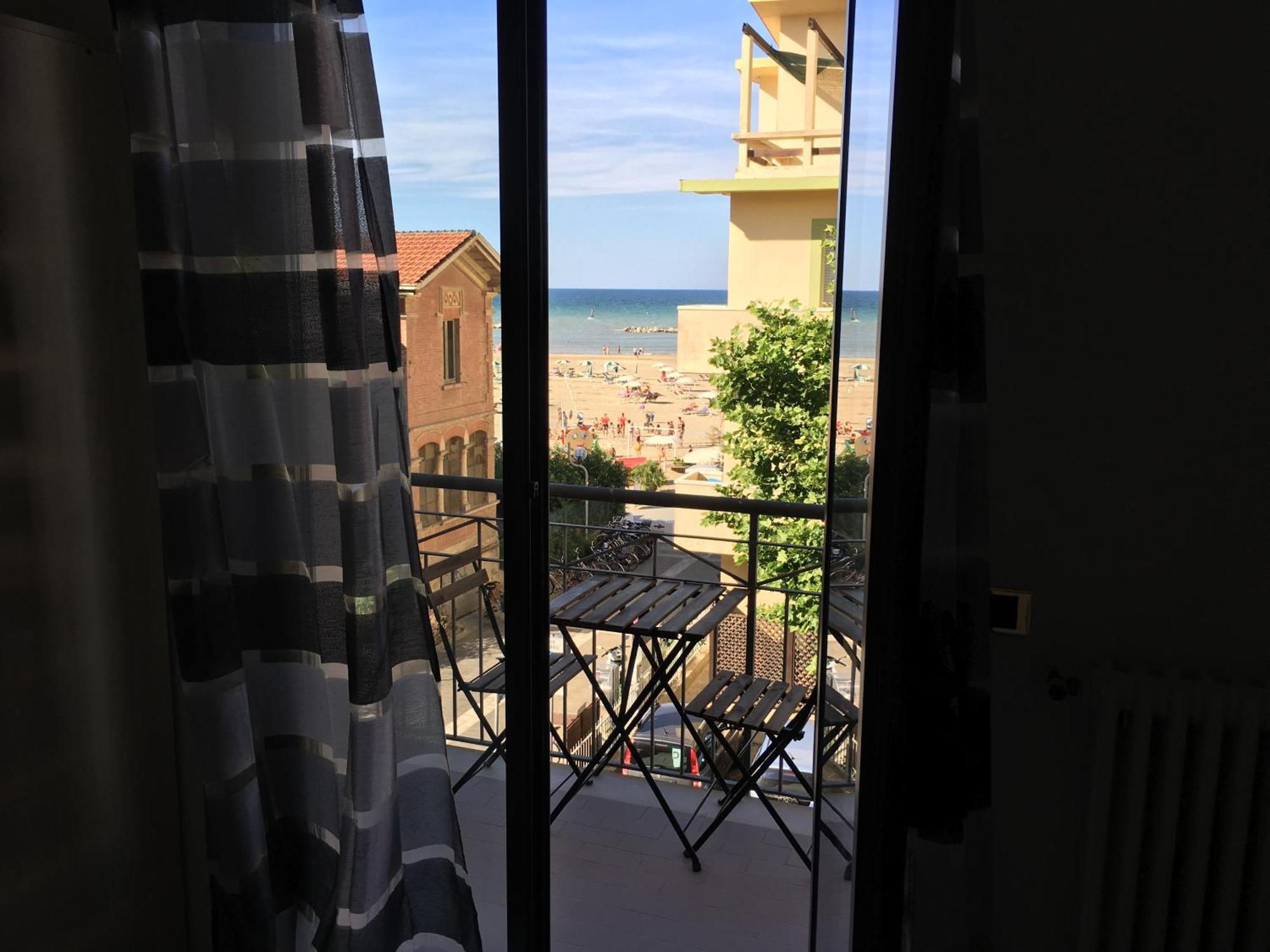 Beach House Holiday Apartments Rimini Extérieur photo