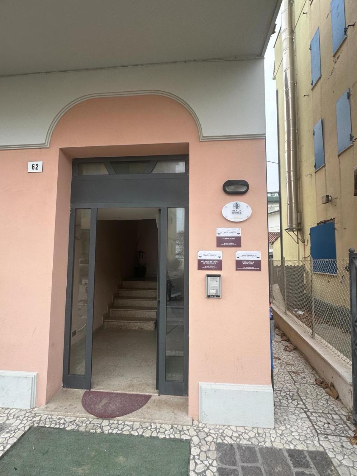 Beach House Holiday Apartments Rimini Extérieur photo