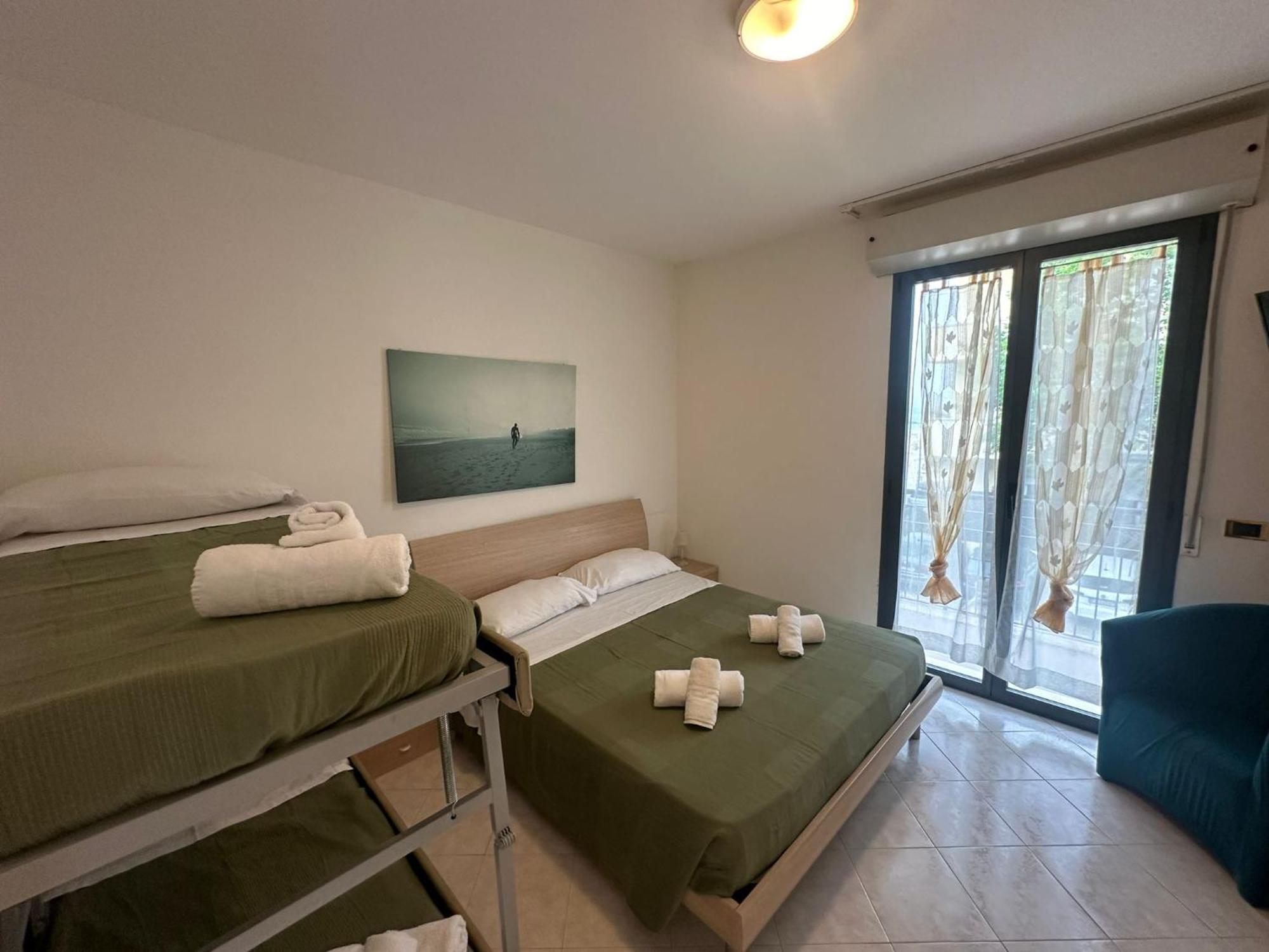 Beach House Holiday Apartments Rimini Extérieur photo