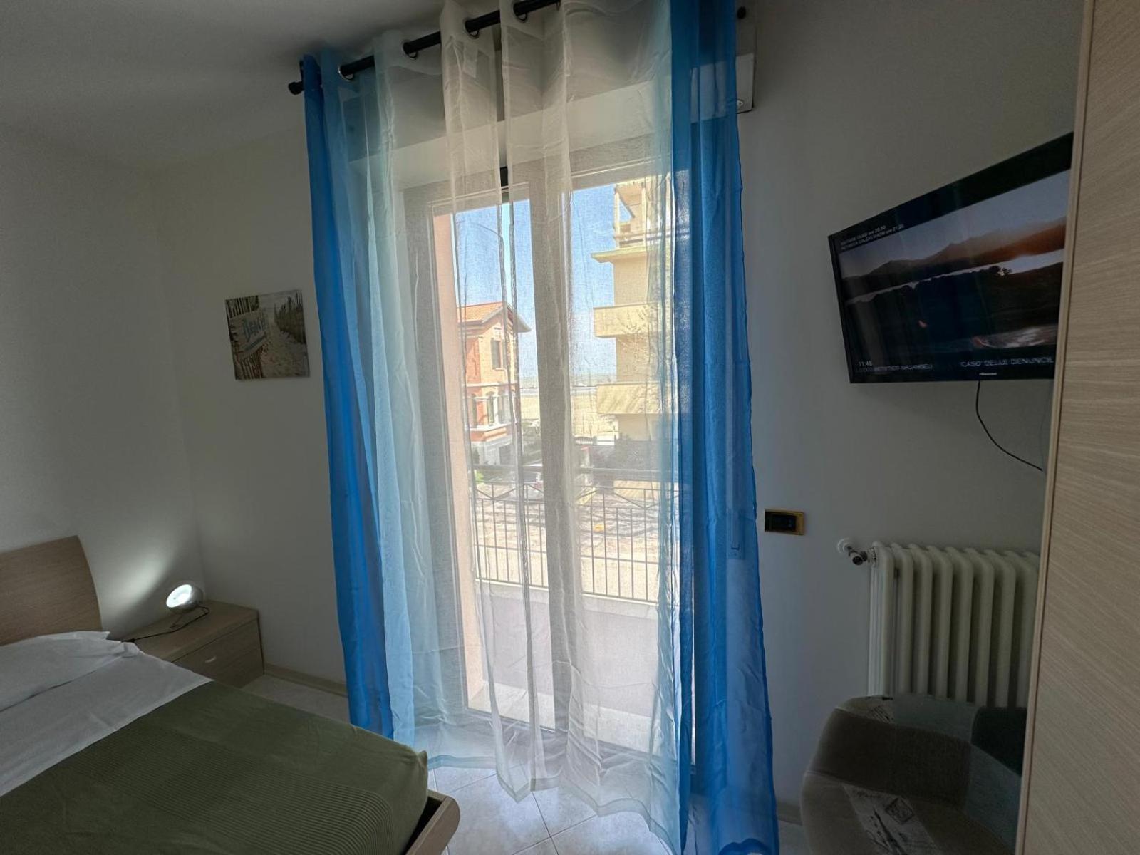 Beach House Holiday Apartments Rimini Extérieur photo
