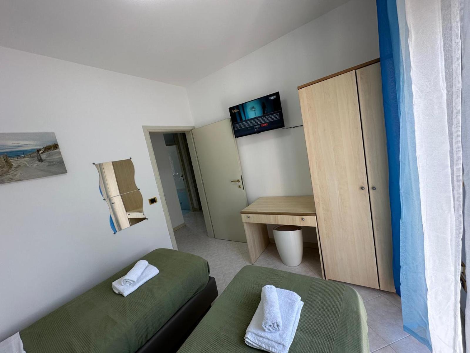 Beach House Holiday Apartments Rimini Extérieur photo